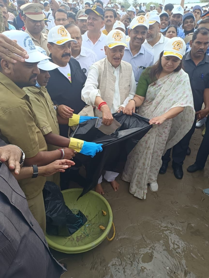 Swachh Sagar, Surakshit Sagar coastal cleanup image 4